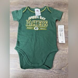 Green Bay Packers Baby Infant 6-12 Months One-Piece Bodysuit. NFL